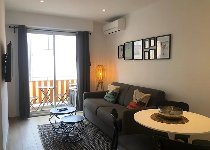 Beau studio neuf situé au centre
