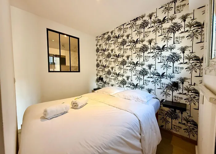Beau studio neuf situé au centre