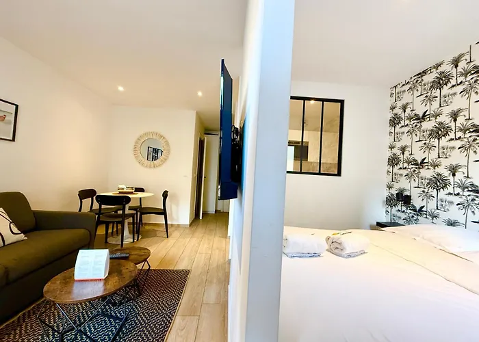 Beau studio neuf situé au centre